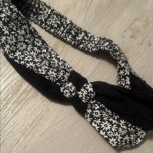 Floral Black and White Headband